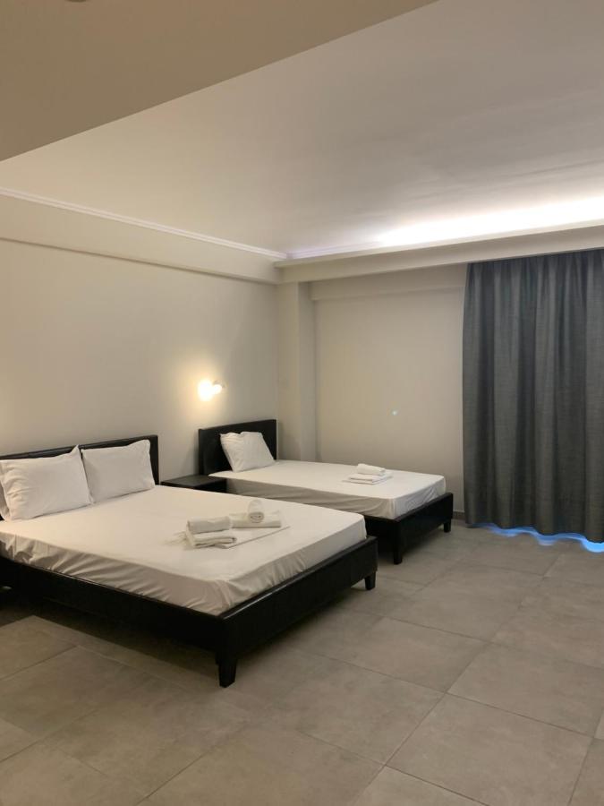 Hotel Banbus Loutra Edipsou  Extérieur photo