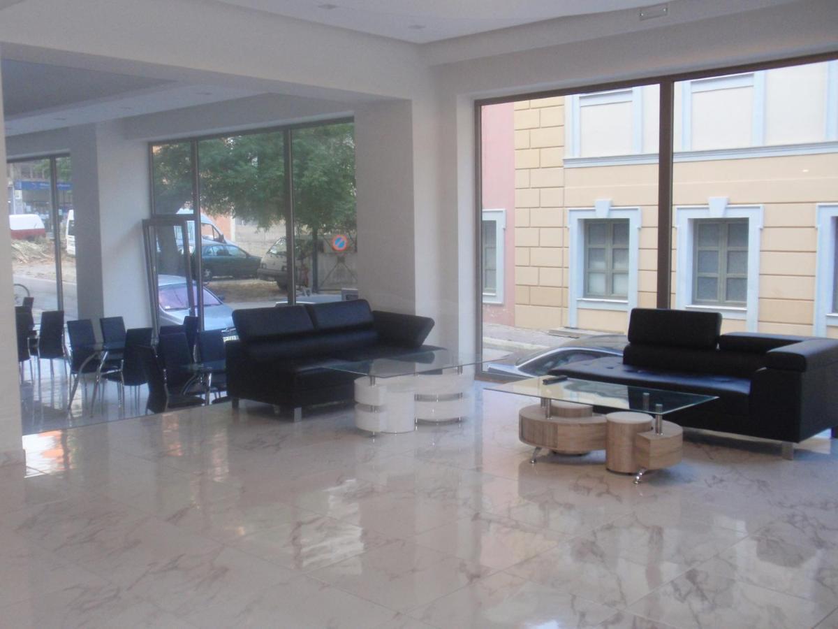 Hotel Banbus Loutra Edipsou  Extérieur photo
