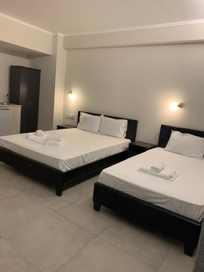 Hotel Banbus Loutra Edipsou  Extérieur photo