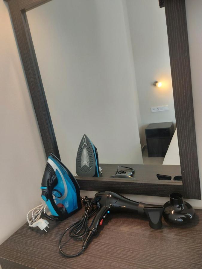 Hotel Banbus Loutra Edipsou  Extérieur photo