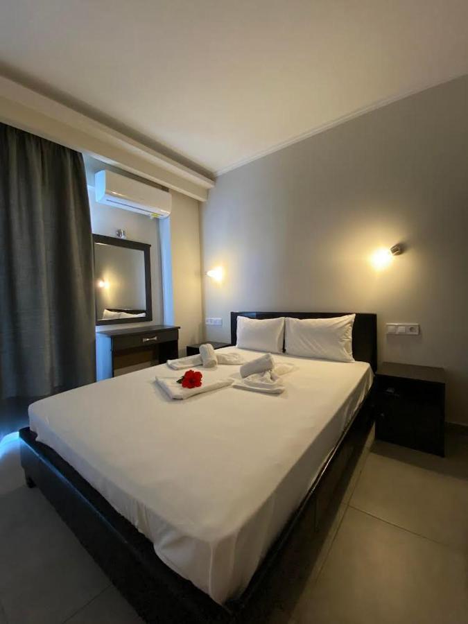 Hotel Banbus Loutra Edipsou  Extérieur photo
