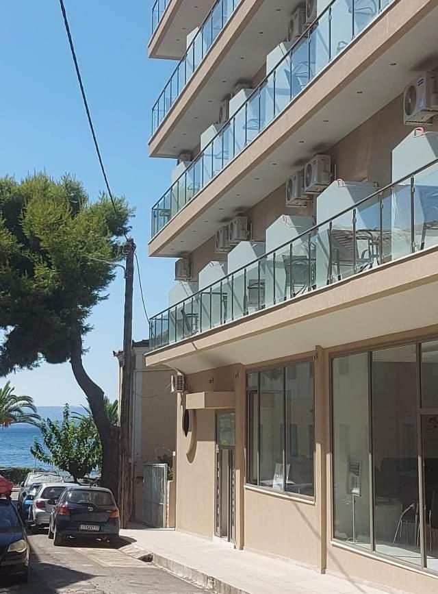 Hotel Banbus Loutra Edipsou  Extérieur photo