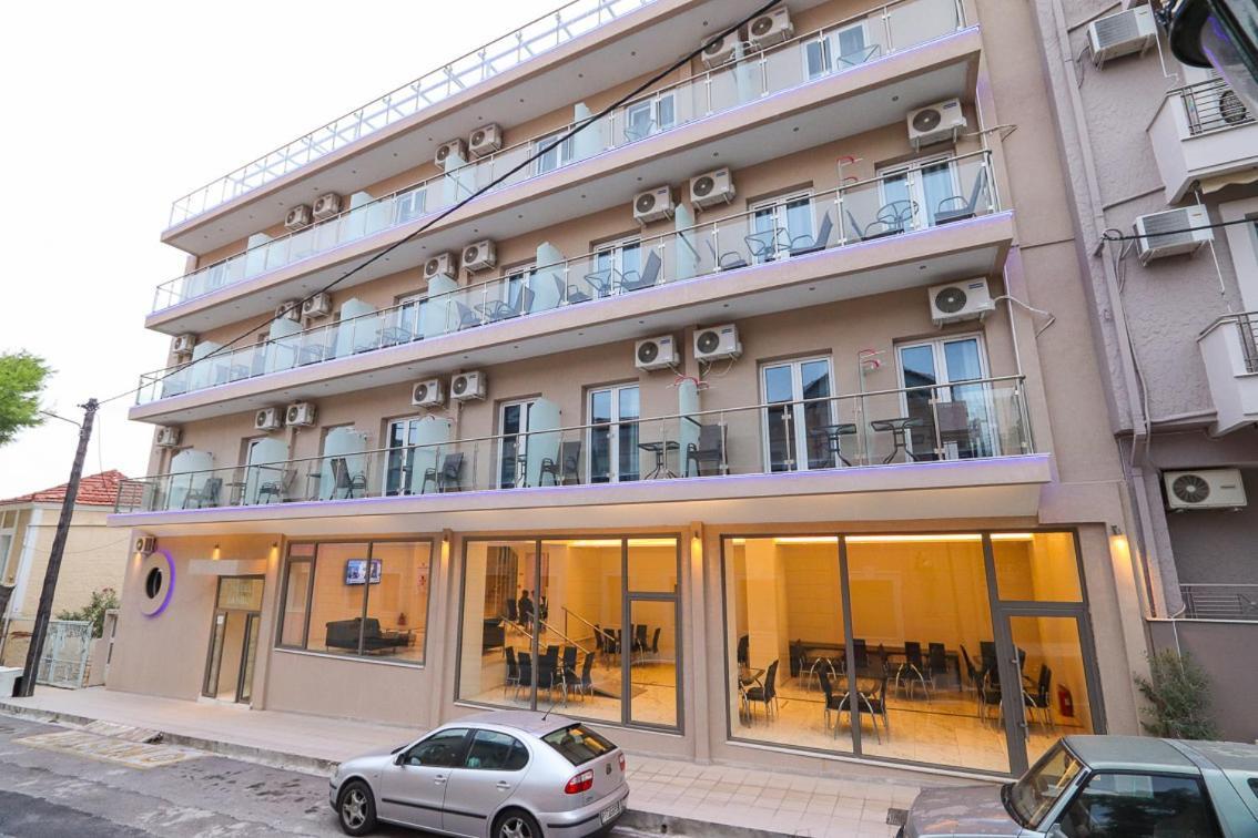 Hotel Banbus Loutra Edipsou  Extérieur photo