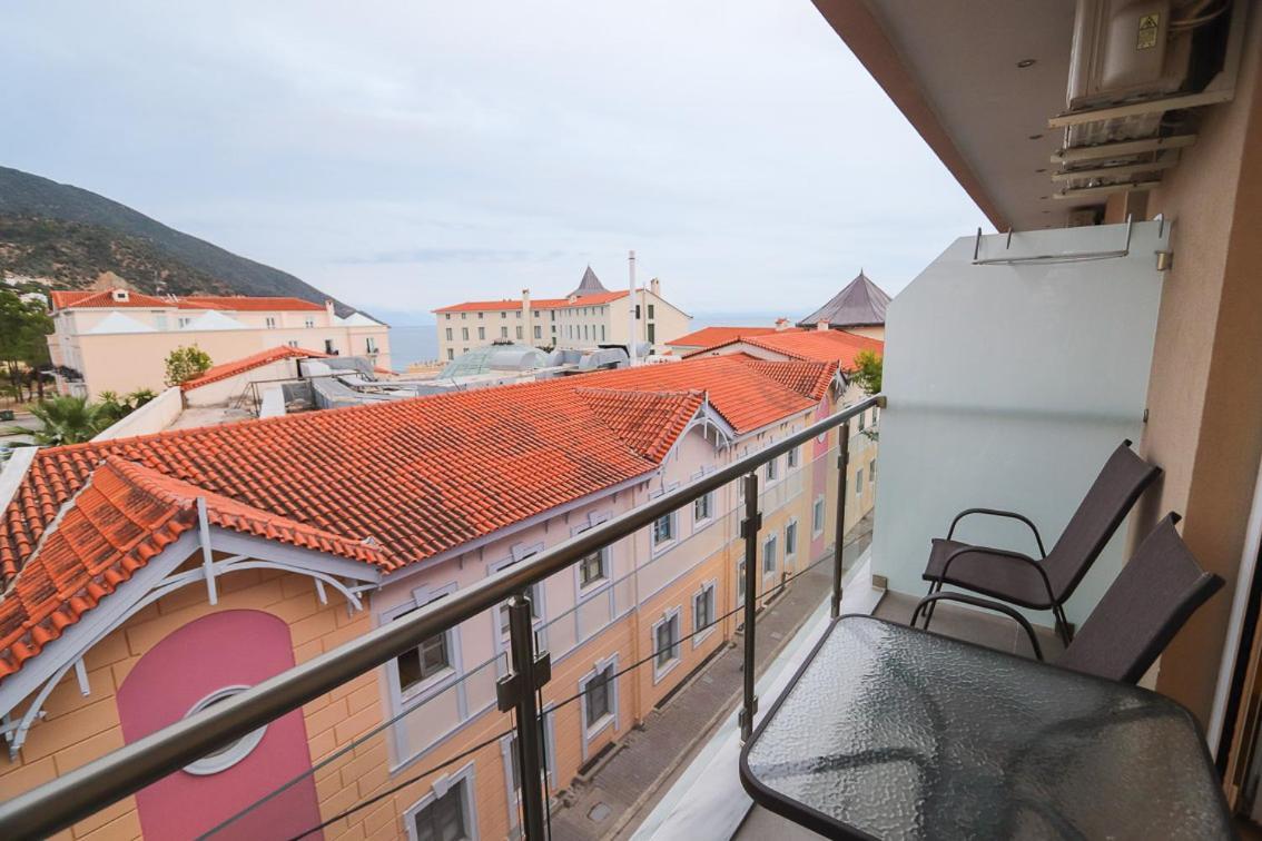 Hotel Banbus Loutra Edipsou  Extérieur photo
