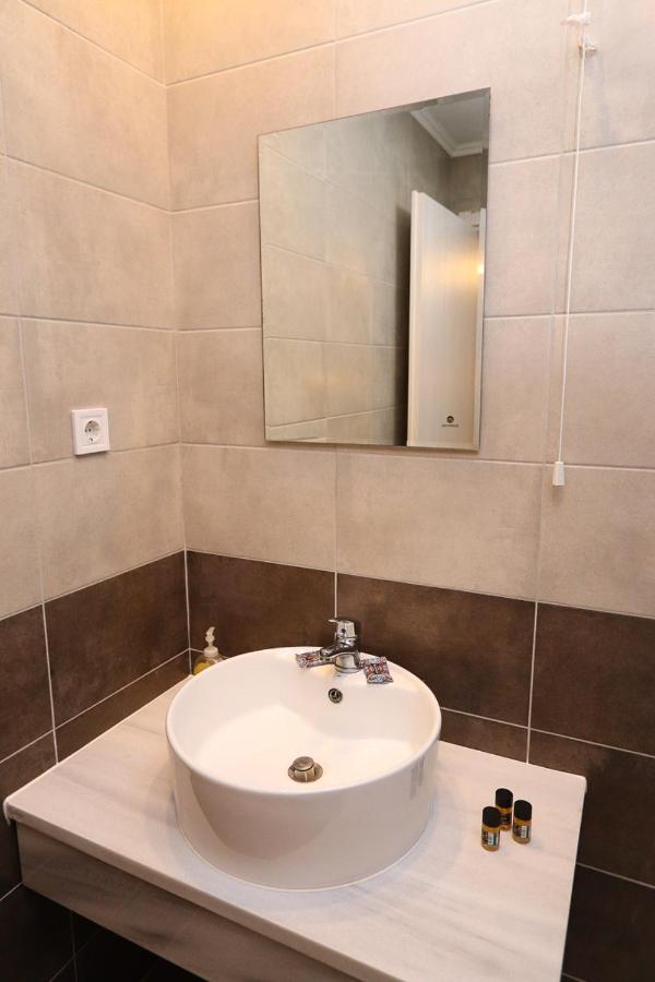 Hotel Banbus Loutra Edipsou  Extérieur photo